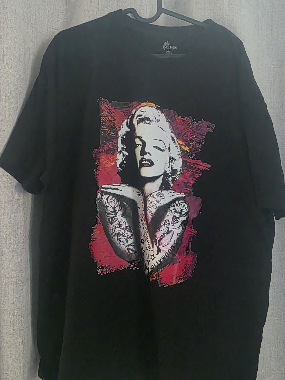 Black Marilyn Monroe Graphic Tee with Pink Accent